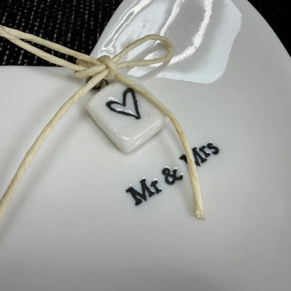 East of India Mr & Mrs Heart Trinket Dish White Ceramic Ring Tray Wedding Gift